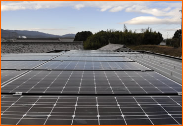 写真:太陽光発電